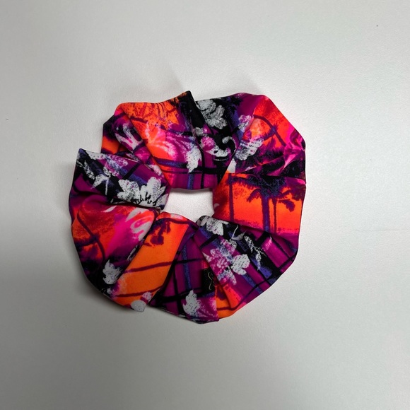 Box of hair scrunchies- 6 (six) colors - Picture 7 of 17